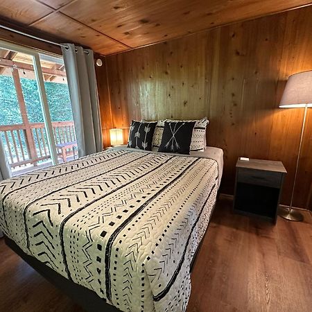 The Cabin In パックウッド エクステリア 写真
