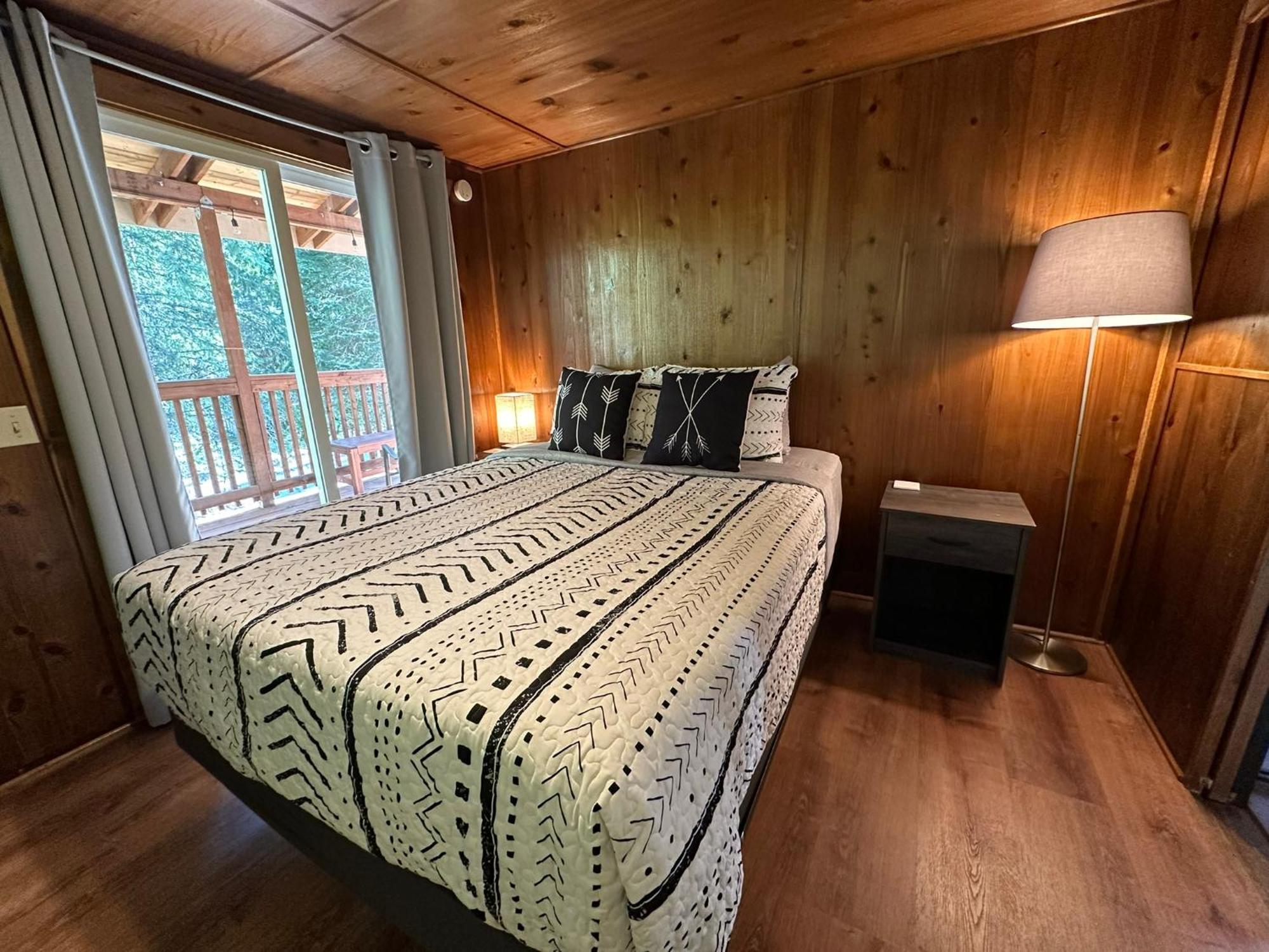 The Cabin In パックウッド エクステリア 写真