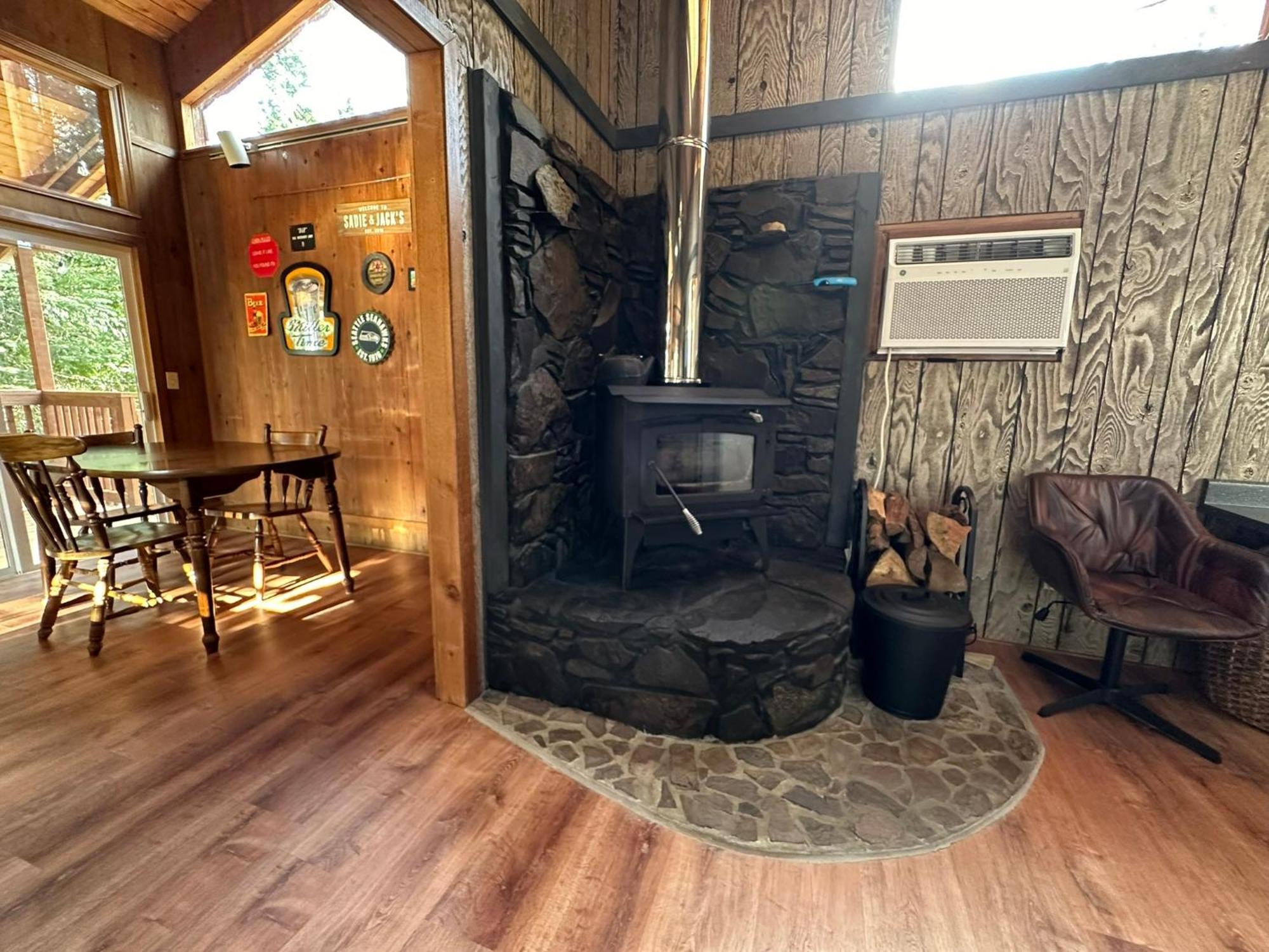 The Cabin In パックウッド エクステリア 写真
